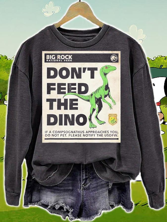 Jurassic World Dominion Compsognathus Dont Feed Dino T-Shirt t-shirt sweatshirt