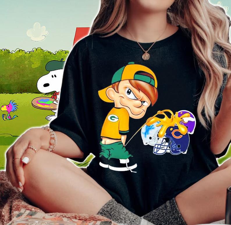 Green Bay Packer Calvin Peeing Piss On Other Sports Teams t-shirt woman shirt