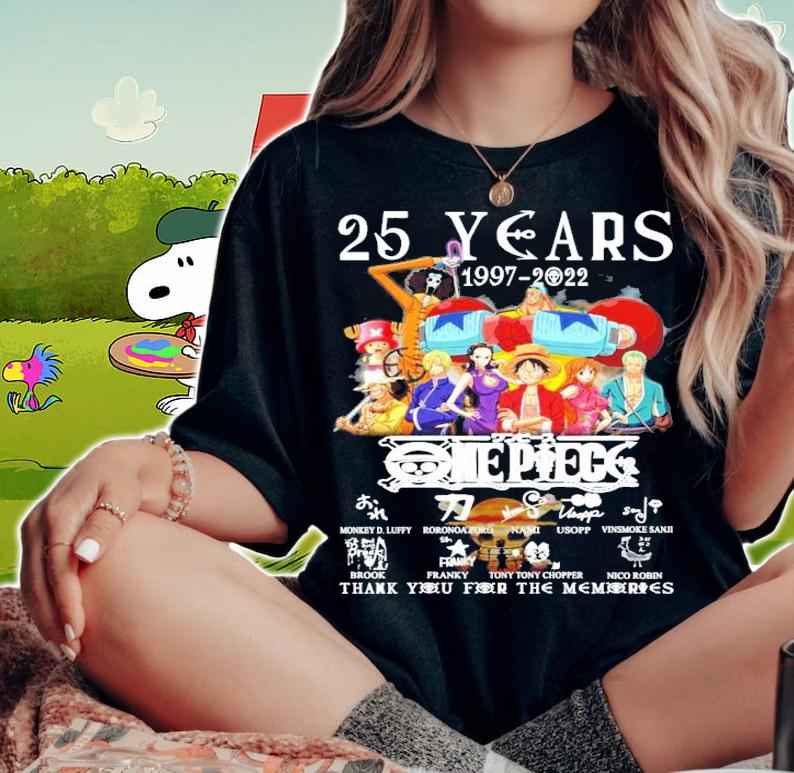 25 years 1997-2022 One Piece signatures t-shirt woman shirt