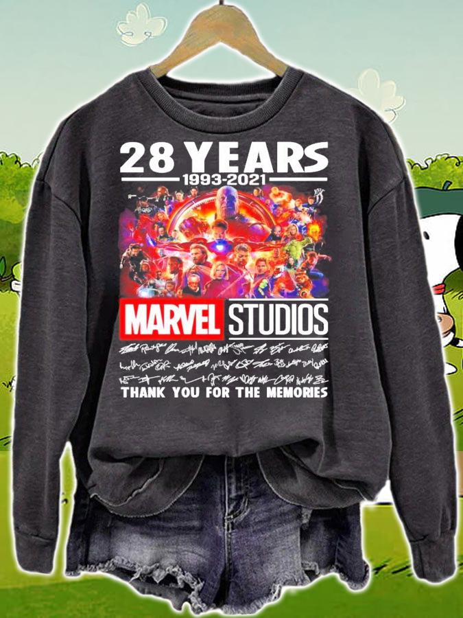 28 years 1993-2021 Marvel Studios signatures thank you for the memories t-shirt sweatshirt