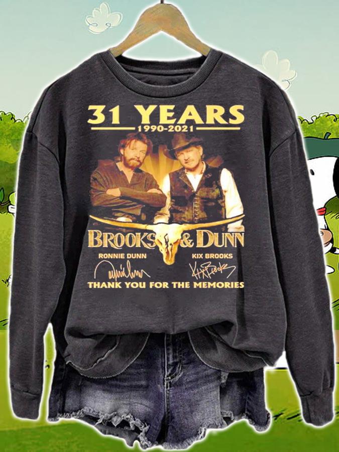 31 years 1990-2021 Brooks and Dunn signatures t-shirt sweatshirt