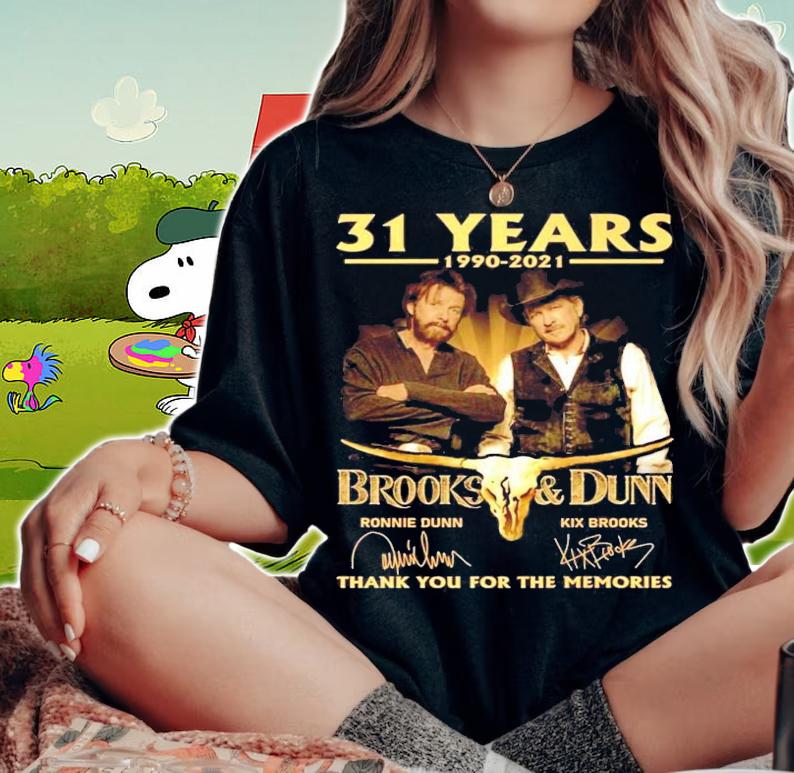 31 years 1990-2021 Brooks and Dunn signatures t-shirt woman shirt