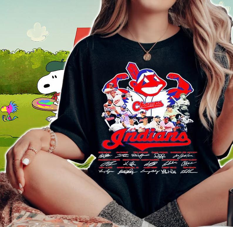 Chief Wahoo Players Signatures T-Shirt woman shirt