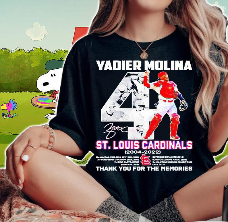 Yadier Molina St Louis Cardinals 2004-2022 thank You for the memories signature T-shirt woman shirt