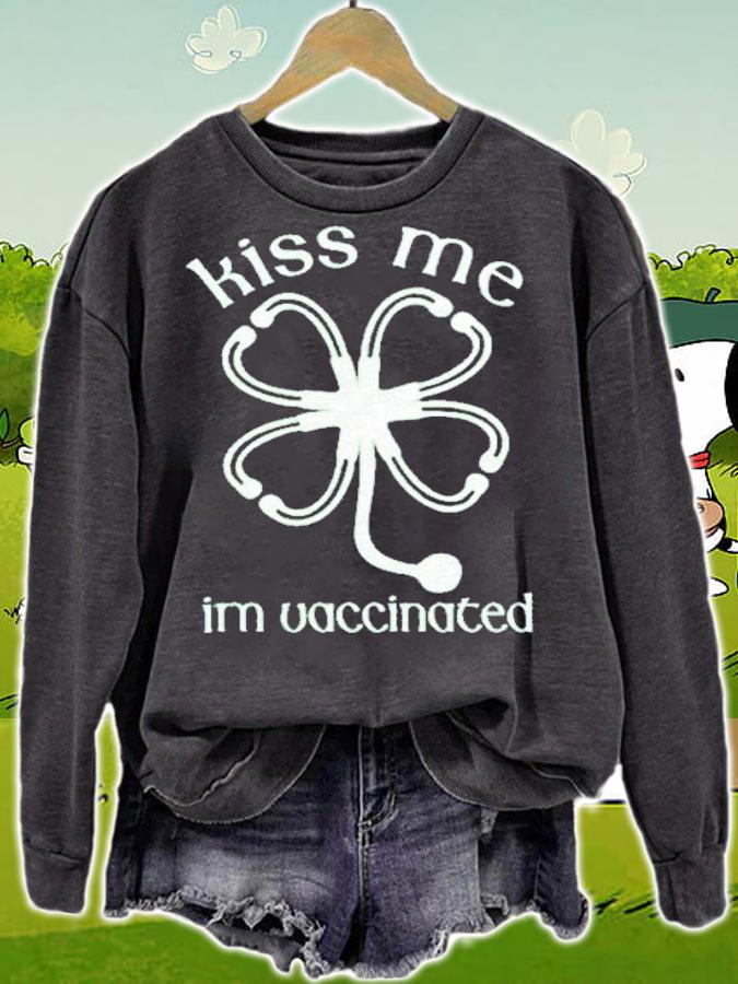 Stethoscope St Patrick's Day kiss me I'm vaccinated shirt sweatshirt